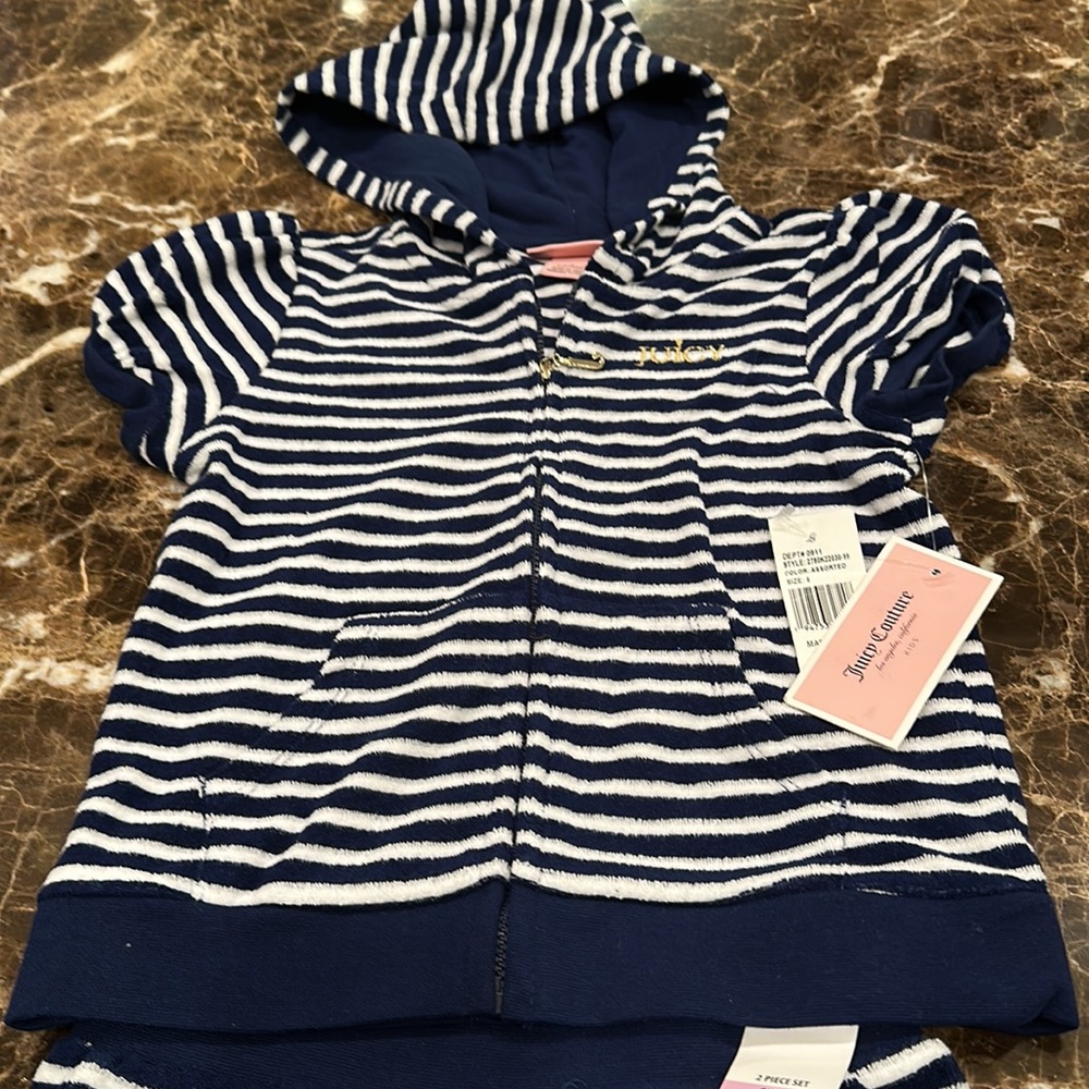 JUICY COUTURE ZIP UP SHIRT AND SHORTS IN SIZE 6 NWT - Picture 2 of 7